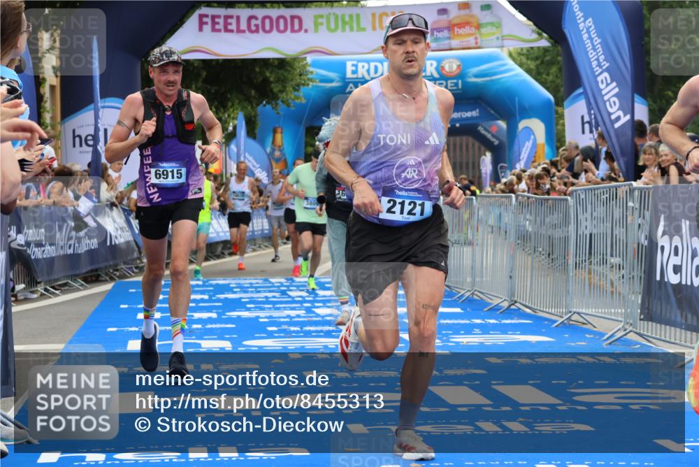 29.06.2025 - hella hamburg halbmarathon Strokosch-Dieckow http://msf.ph/oto/8455313 29.06.2025 10:36:34 Ziel 1571, 2121, 3809, 5092, 6915, 8121, 9296, 10680, 11833, 14622, 16523, 17723, 18038, 18733 meine-sportfotos.de