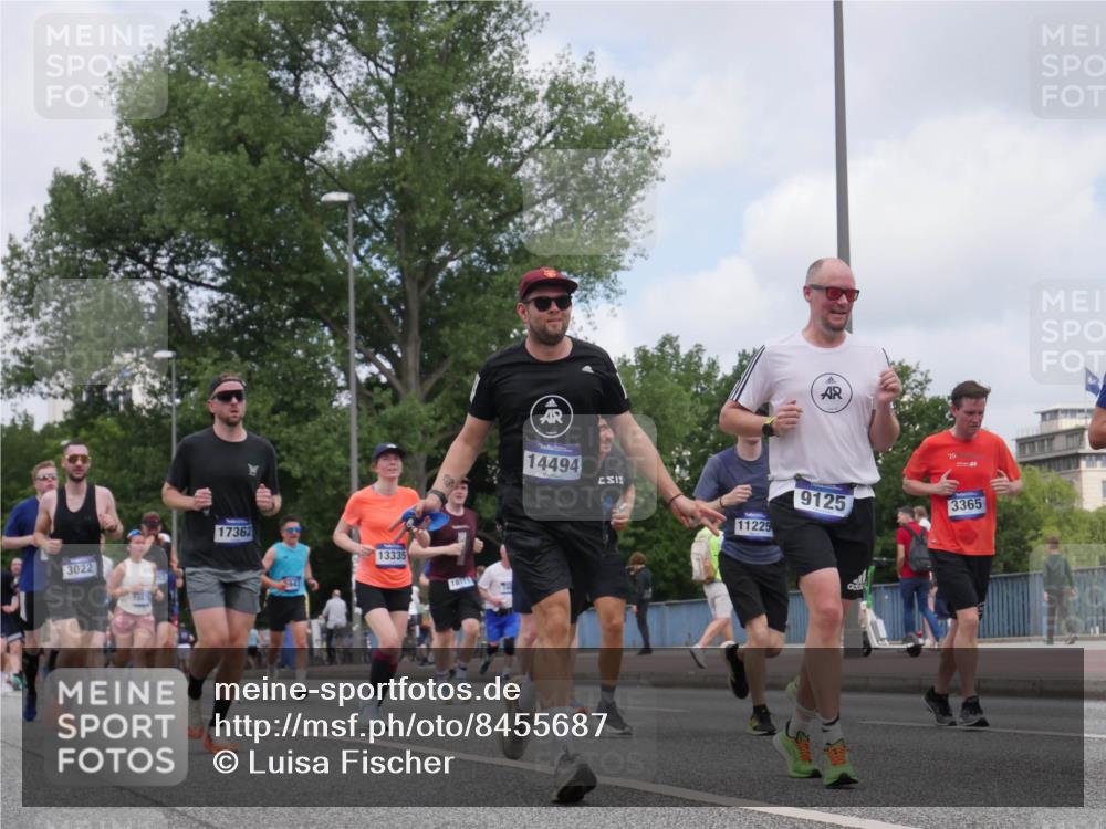 29.06.2025 - hella hamburg halbmarathon Luisa Fischer http://msf.ph/oto/8455687 29.06.2025 10:35:26 Kennedybrücke 3022, 1552, 17362, 13335, 1831, 14494, 19, 11225, 9125, 3365, 1640, 1987, 2349, 2943, 3022, 3365, 4857, 5783, 5941, 6252, 6312, 6315, 7468, 8303, 9125, 9206, 10013, 10111, 10354 meine-sportfotos.de