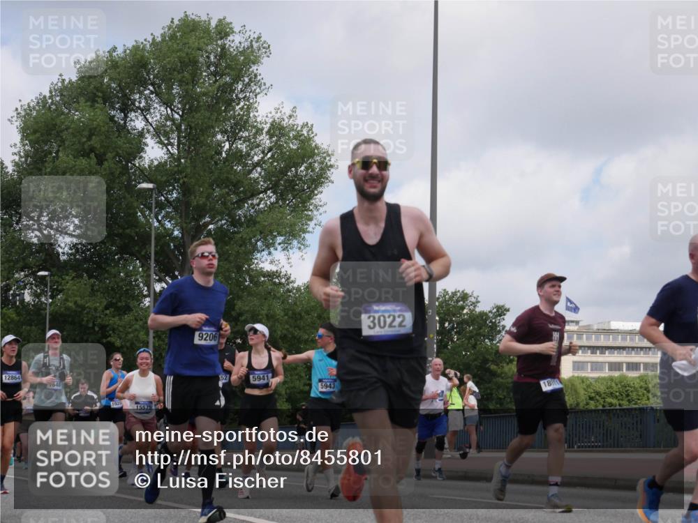 29.06.2025 - hella hamburg halbmarathon Luisa Fischer http://msf.ph/oto/8455801 29.06.2025 10:35:29 Kennedybrücke 12864, 640, 9, 1035, 15575, 9206, 52, 5941, 5943, 3022, 180, 1640, 3022, 3365, 4857, 5783, 5941, 6228, 6252, 6312, 6315, 7468, 8303, 8625, 9125, 9206, 10013, 10111, 10354, 10828 meine-sportfotos.de