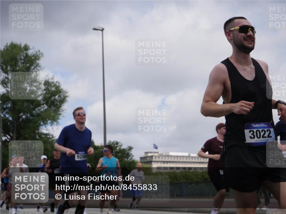 29.06.2025 - hella hamburg halbmarathon Luisa Fischer http://msf.ph/oto/8455833 29.06.2025 10:35:30 Kennedybrücke 9206, 5943, 3022, 1640, 3022, 3365, 4857, 5783, 5941, 6228, 6252, 6312, 6315, 7468, 8625, 9125, 9206, 10013, 10111, 10354, 10828 meine-sportfotos.de