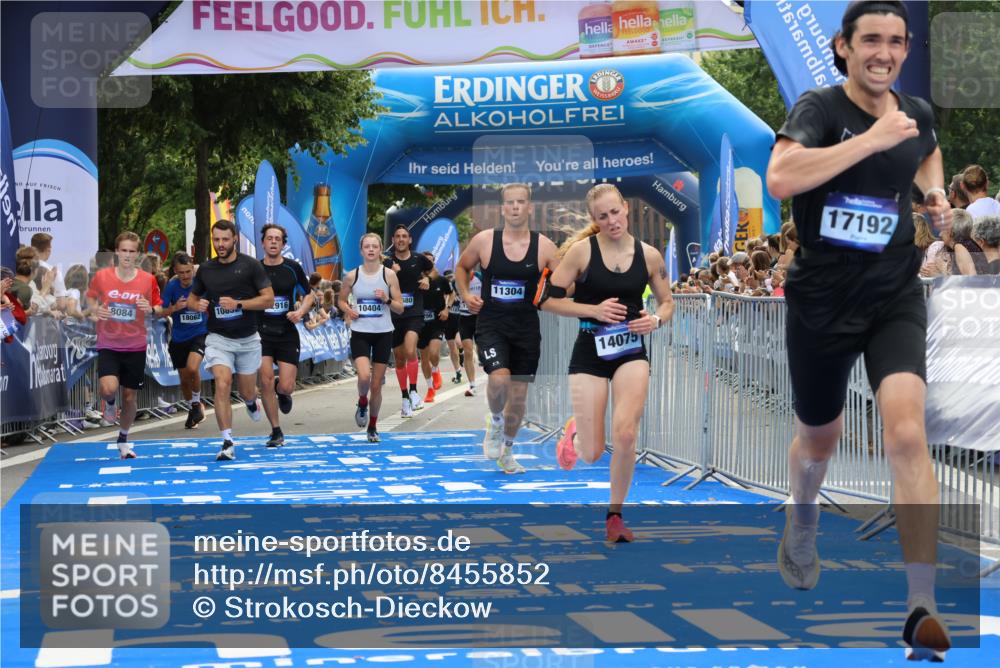 29.06.2025 - hella hamburg halbmarathon Strokosch-Dieckow http://msf.ph/oto/8455852 29.06.2025 10:36:22 Ziel 6829, 6993, 8084, 9296, 10404, 10680, 10852, 11304, 12051, 12916, 14075, 15348, 16158, 17192, 17723, 18062 meine-sportfotos.de