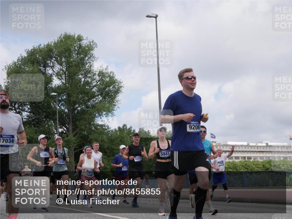 29.06.2025 - hella hamburg halbmarathon Luisa Fischer http://msf.ph/oto/8455855 29.06.2025 10:35:30 Kennedybrücke 7034, 12864, 1640, 6315, 15575, 6252, 5941, 9206, 7468, 1640, 3022, 3365, 4857, 5783, 5941, 6228, 6252, 6312, 6315, 7468, 8625, 9125, 9206, 10013, 10111, 10354, 10828 meine-sportfotos.de