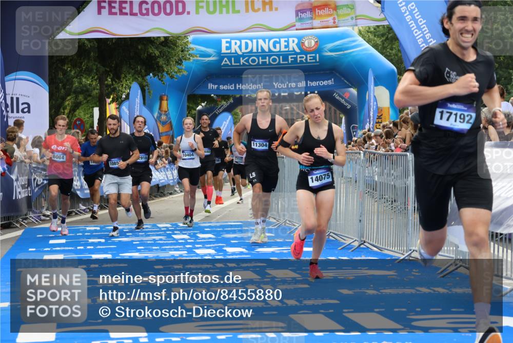 29.06.2025 - hella hamburg halbmarathon Strokosch-Dieckow http://msf.ph/oto/8455880 29.06.2025 10:36:22 Ziel 6829, 6993, 8084, 9296, 10404, 10680, 10852, 11304, 12051, 12916, 14075, 15348, 16158, 17192, 17723, 18062 meine-sportfotos.de