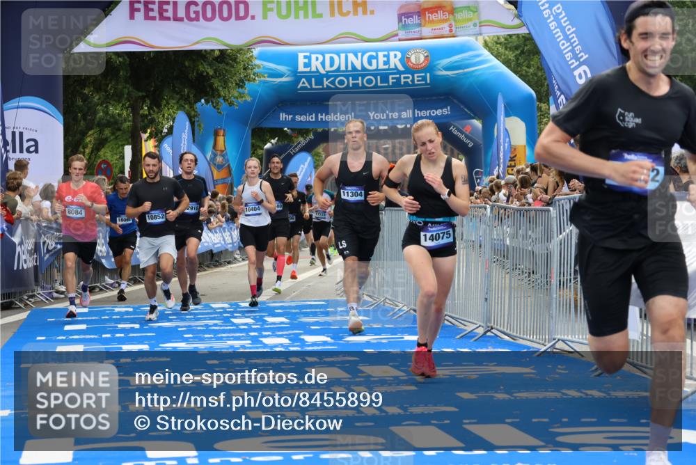 29.06.2025 - hella hamburg halbmarathon Strokosch-Dieckow http://msf.ph/oto/8455899 29.06.2025 10:36:22 Ziel 6829, 6993, 8084, 9296, 10404, 10680, 10852, 11304, 12051, 12916, 14075, 15348, 16158, 17192, 17723, 18062 meine-sportfotos.de
