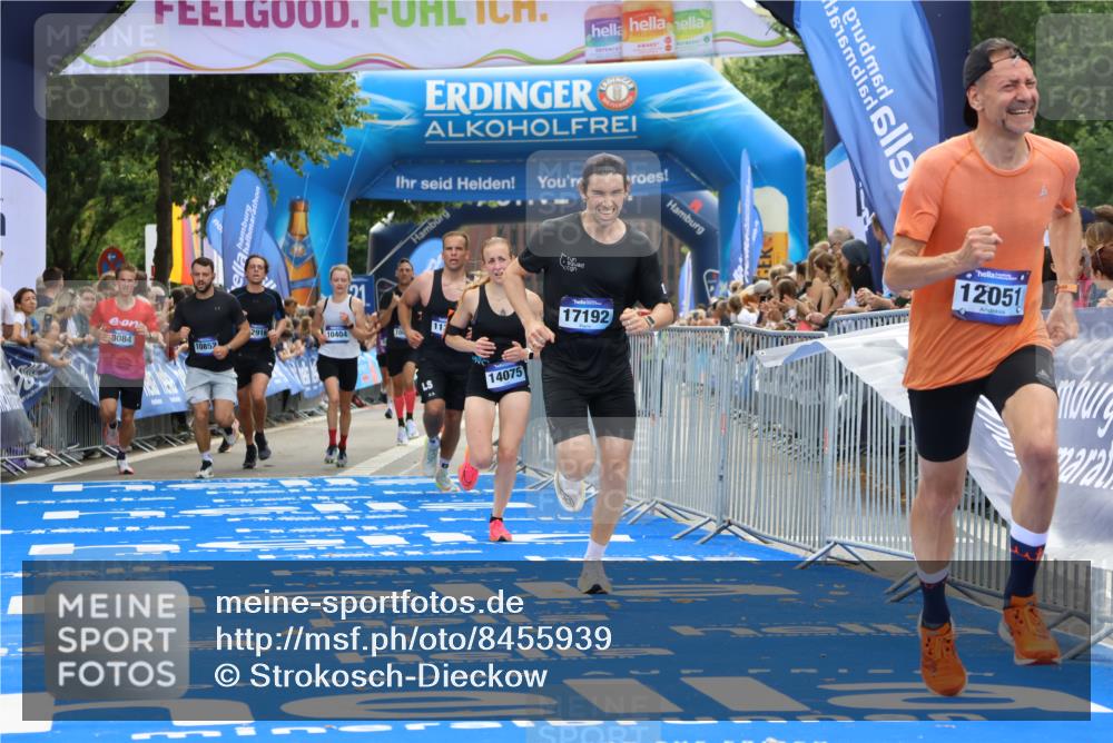 29.06.2025 - hella hamburg halbmarathon Strokosch-Dieckow http://msf.ph/oto/8455939 29.06.2025 10:36:20 Ziel 6829, 6993, 8084, 10404, 10680, 10852, 11304, 12051, 12916, 13991, 14075, 15348, 16158, 17192, 18062 meine-sportfotos.de