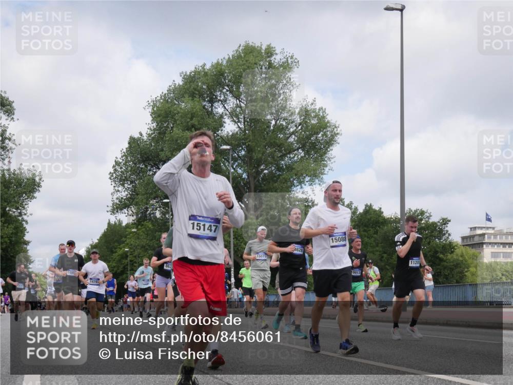 29.06.2025 - hella hamburg halbmarathon Luisa Fischer http://msf.ph/oto/8456061 29.06.2025 10:35:34 Kennedybrücke 14782, 862, 15147, 15071, 828, 15088, 0013, 11205, 1640, 2268, 4857, 5783, 5871, 5941, 6228, 6252, 6312, 6315, 6642, 7387, 7468, 7789, 8625, 8914, 9188, 9765, 10013, 10354, 10828 meine-sportfotos.de