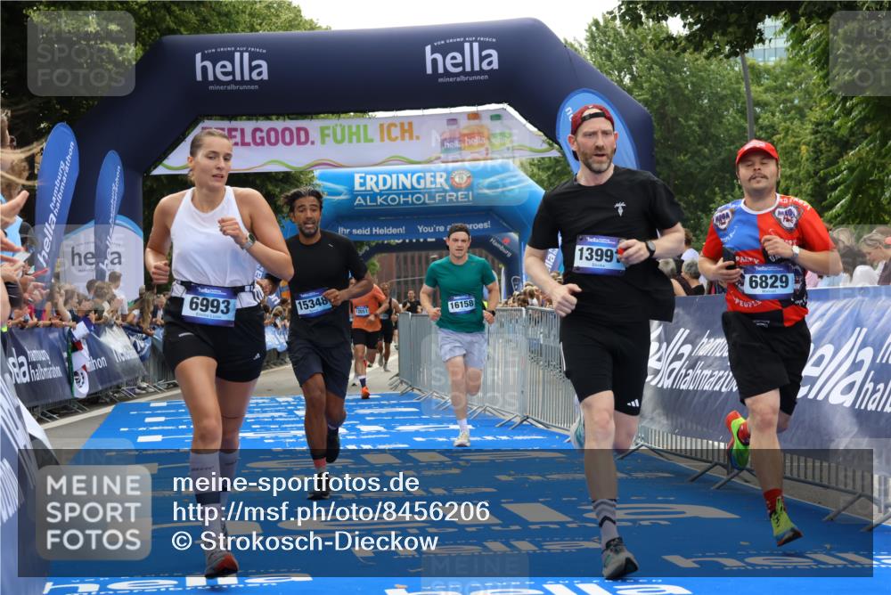 29.06.2025 - hella hamburg halbmarathon Strokosch-Dieckow http://msf.ph/oto/8456206 29.06.2025 10:36:16 Ziel 2774, 6829, 6990, 6993, 12051, 12447, 13991, 14075, 14601, 15115, 15348, 16158, 17078, 17192, 17329, 17691 meine-sportfotos.de