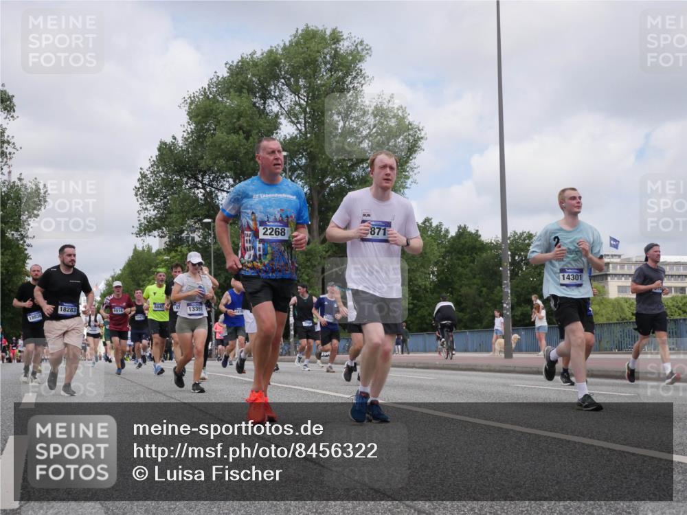 29.06.2025 - hella hamburg halbmarathon Luisa Fischer http://msf.ph/oto/8456322 29.06.2025 10:35:40 Kennedybrücke 18283, 8914, 187, 18838, 13391, 10470, 1415, 2268, 871, 14301, 2268, 3753, 5871, 6228, 6642, 7387, 7531, 7789, 8625, 8840, 8914, 9010, 9188, 9765, 10203, 10470, 10624, 10828 meine-sportfotos.de