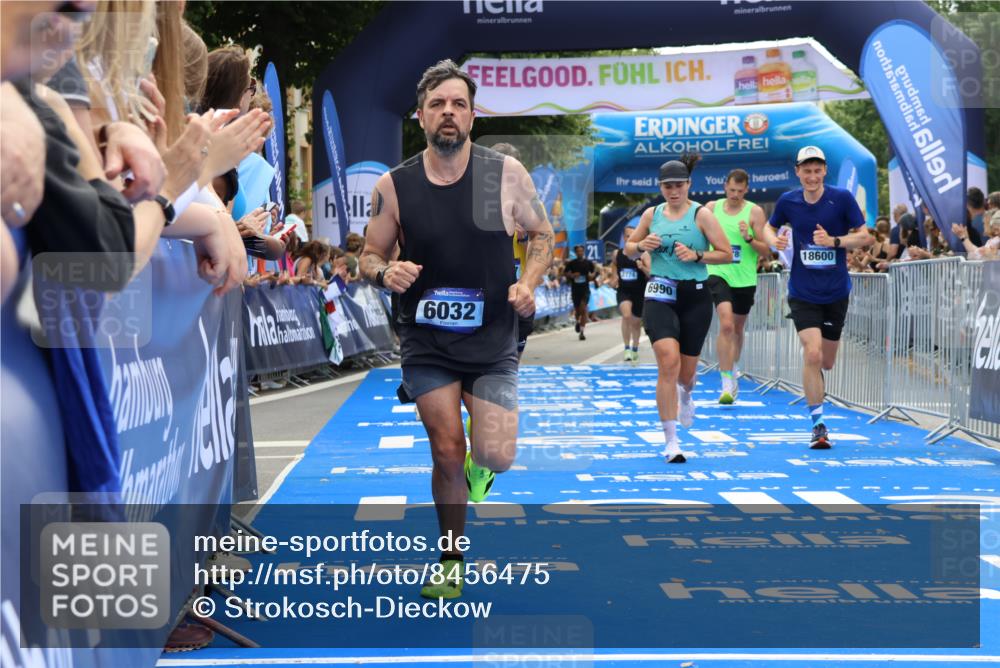 29.06.2025 - hella hamburg halbmarathon Strokosch-Dieckow http://msf.ph/oto/8456475 29.06.2025 10:36:07 Ziel 2399, 2774, 6032, 6990, 9313, 10477, 12168, 12447, 12488, 13419, 13991, 14601, 14875, 15115, 17078, 17217, 17329, 17691, 18156, 18259, 18600 meine-sportfotos.de