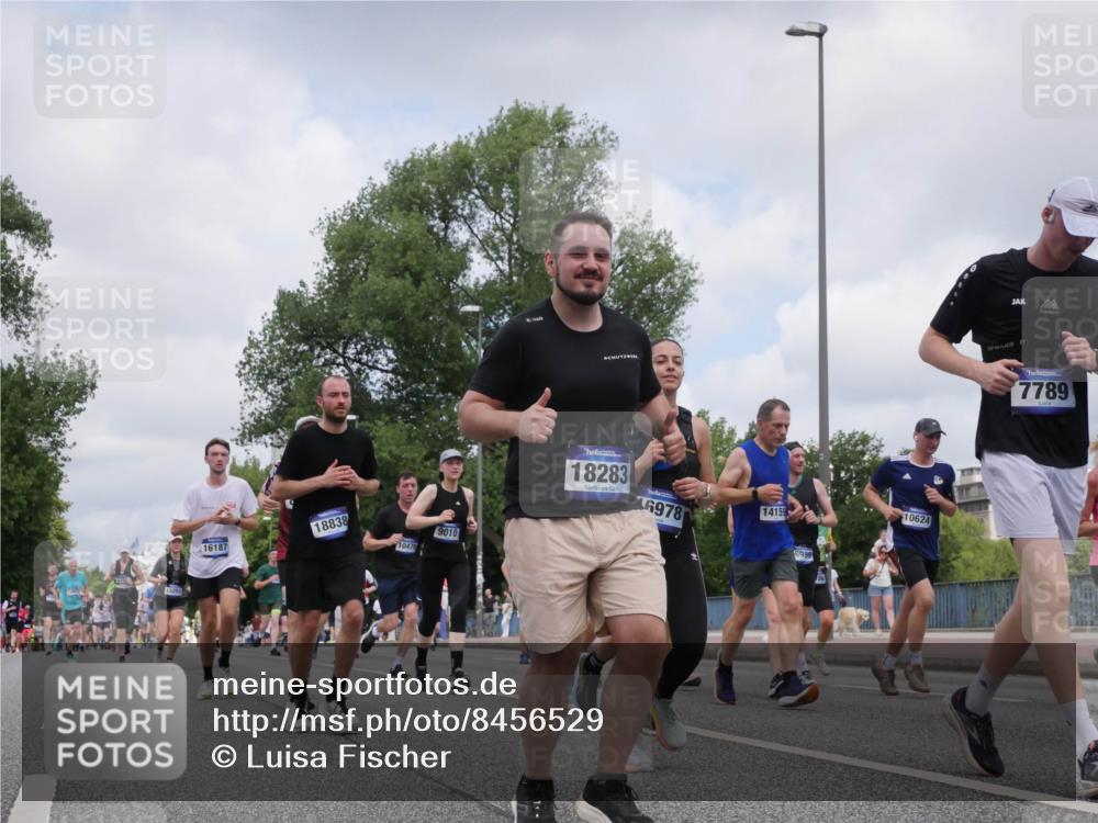 29.06.2025 - hella hamburg halbmarathon Luisa Fischer http://msf.ph/oto/8456529 29.06.2025 10:35:43 Kennedybrücke 10203, 16187, 9, 18838, 10470, 9010, 18283, 6978, 14159, 6999, 10624, 7789, 2268, 3670, 3753, 5871, 6642, 7387, 7531, 7789, 8840, 8914, 9010, 9188, 9542, 9765, 10203, 10470, 10624 meine-sportfotos.de