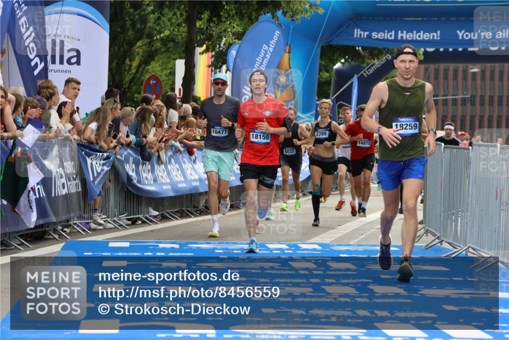 29.06.2025 - hella hamburg halbmarathon Strokosch-Dieckow http://msf.ph/oto/8456559 29.06.2025 10:35:56 Ziel 2399, 3843, 9313, 10477, 13252, 13419, 15161, 17217, 18156, 18259 meine-sportfotos.de
