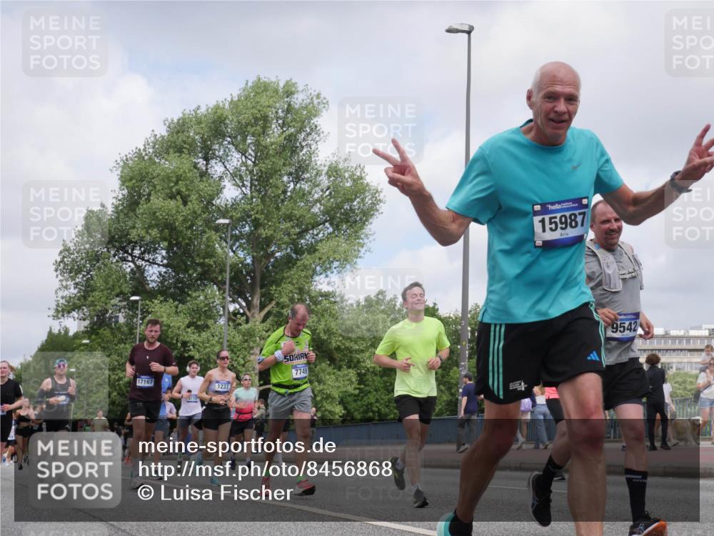 29.06.2025 - hella hamburg halbmarathon Luisa Fischer http://msf.ph/oto/8456868 29.06.2025 10:35:53 Kennedybrücke 17167, 5110, 1237, 7749, 1, 15987, 9542, 1237, 1647, 2959, 3391, 3660, 3670, 3708, 3753, 5110, 7135, 7749, 7750, 8170, 9034, 9542, 9812, 10002 meine-sportfotos.de