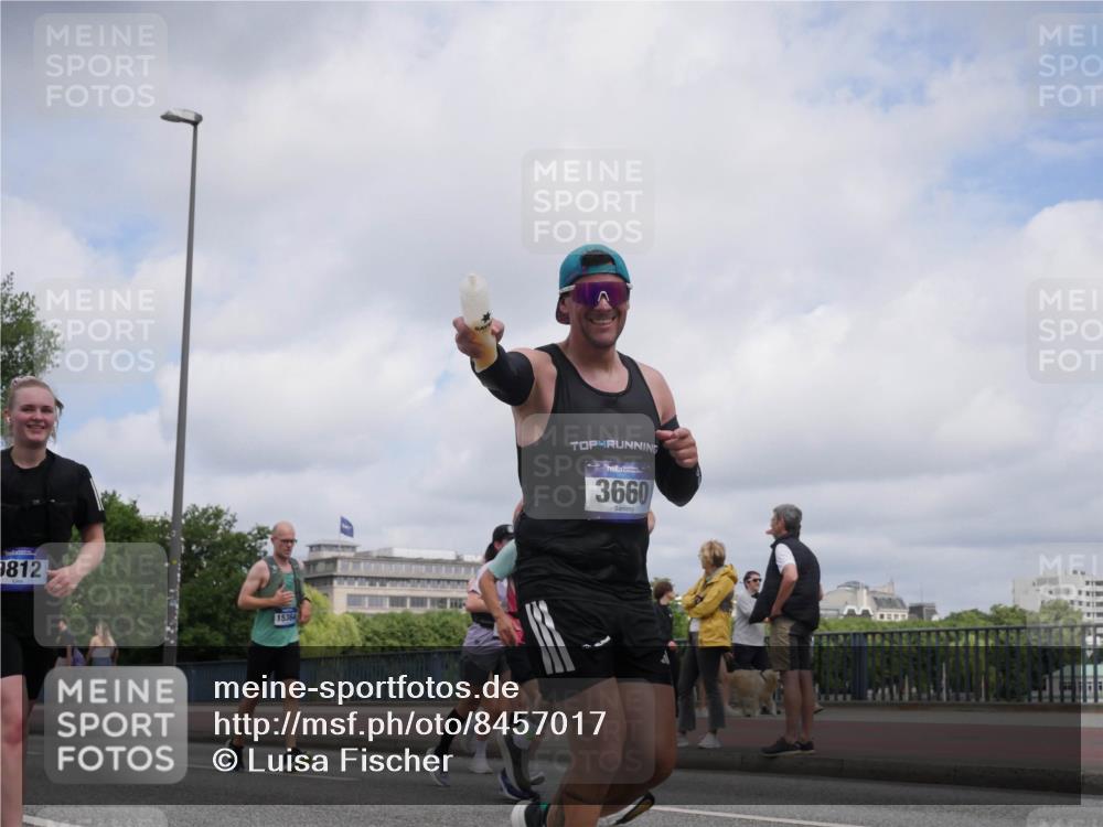 29.06.2025 - hella hamburg halbmarathon Luisa Fischer http://msf.ph/oto/8457017 29.06.2025 10:35:58 Kennedybrücke 0812, 15364, 3660, 1237, 1647, 2059, 2959, 3391, 3660, 3708, 4555, 5110, 5156, 7135, 7749, 7750, 8170, 9034, 9812, 10002, 10770 meine-sportfotos.de