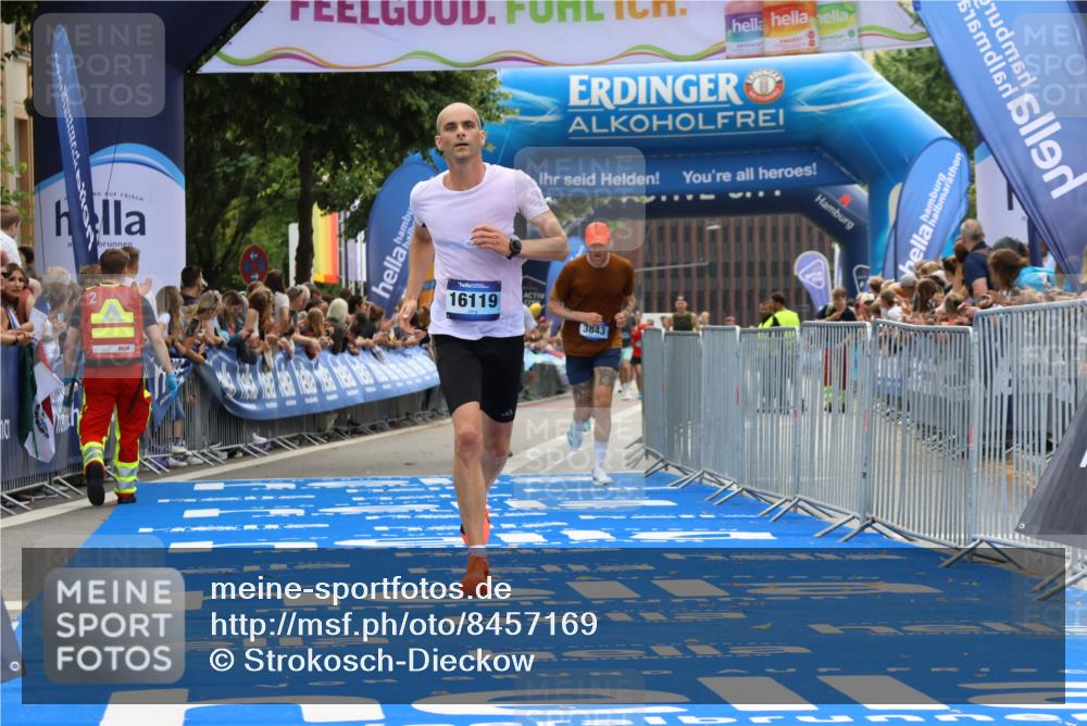 29.06.2025 - hella hamburg halbmarathon Strokosch-Dieckow http://msf.ph/oto/8457169 29.06.2025 10:35:43 Ziel 3843, 4062, 12462, 12899, 13252, 14841, 15161, 16119, 18841 meine-sportfotos.de
