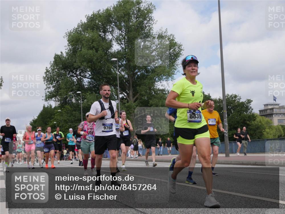 29.06.2025 - hella hamburg halbmarathon Luisa Fischer http://msf.ph/oto/8457264 29.06.2025 10:36:11 Kennedybrücke 8595, 573, 8175, 16310, 143, 1879, 9768, 30, 3422, 8839, 11972, 1078, 1199, 1373, 1732, 1879, 2384, 2838, 3221, 3422, 3653, 4030, 4096, 4446, 5581, 6861, 8175, 8595, 8839, 9289, 9471, 9768, 9780 meine-sportfotos.de