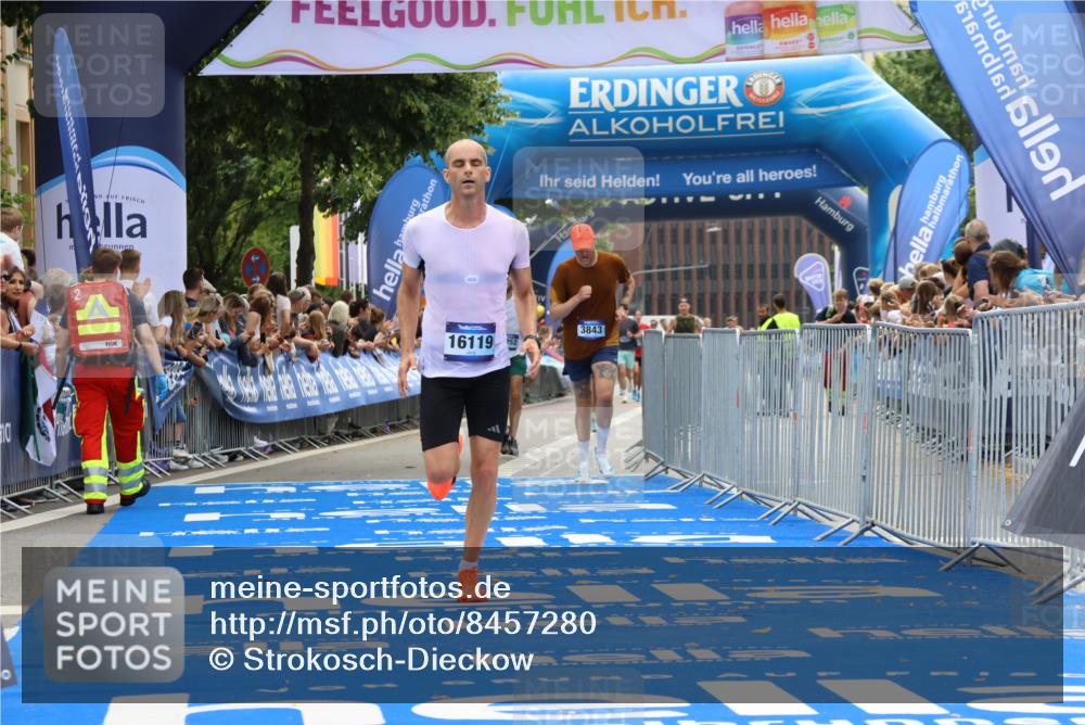 29.06.2025 - hella hamburg halbmarathon Strokosch-Dieckow http://msf.ph/oto/8457280 29.06.2025 10:35:43 Ziel 3843, 4062, 12462, 12899, 13252, 14841, 15161, 16119, 18841 meine-sportfotos.de