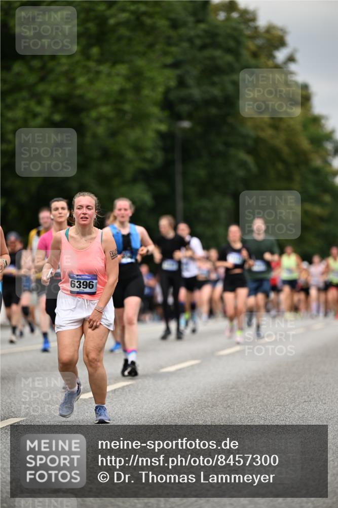 29.06.2025 - hella hamburg halbmarathon Dr. Thomas Lammeyer http://msf.ph/oto/8457300 29.06.2025 11:00:33 Kennedybrücke 1616, 1738, 1873, 2793, 3268, 4265, 4896, 5220, 5222, 5306, 5994, 6055, 6056, 6113, 6257, 6395, 6396, 6494, 7025, 7028, 7516, 7548, 7616, 7969, 8005, 8517, 9548, 9614, 9838, 9861, 9865, 9956, 10109, 10436, 10438, 10449, 10593, 10784, 10987 meine-sportfotos.de