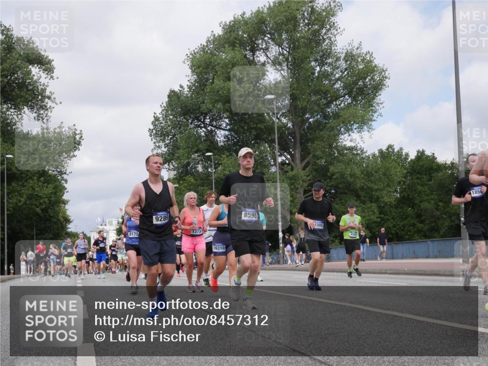 29.06.2025 - hella hamburg halbmarathon Luisa Fischer http://msf.ph/oto/8457312 29.06.2025 10:36:14 Kennedybrücke 8175, 9289, 1373, 16310, 8595, 1305, 4446, 1856, 1078, 1199, 1373, 1879, 2384, 2838, 3422, 3560, 4030, 4446, 5581, 8175, 8595, 8839, 8993, 9289, 9768, 9780 meine-sportfotos.de