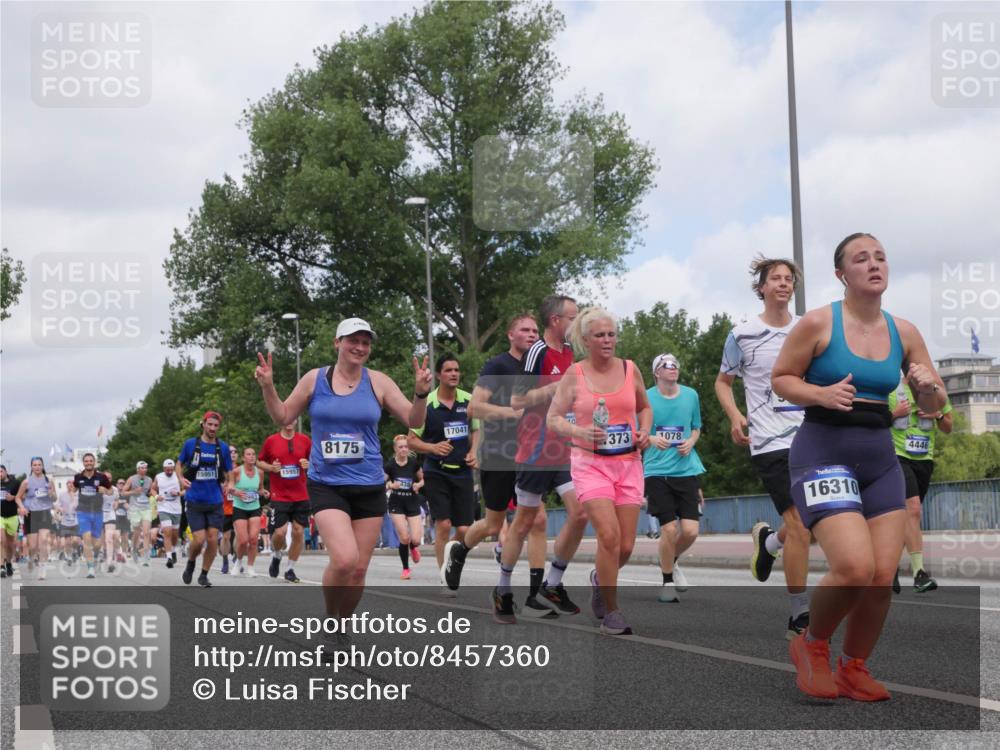 29.06.2025 - hella hamburg halbmarathon Luisa Fischer http://msf.ph/oto/8457360 29.06.2025 10:36:17 Kennedybrücke 15951, 55993, 15957, 8175, 17041, 373, 1078, 16310, 4446, 1078, 1199, 1373, 1879, 2838, 3422, 3560, 4446, 8175, 8595, 8993, 9289, 9780 meine-sportfotos.de