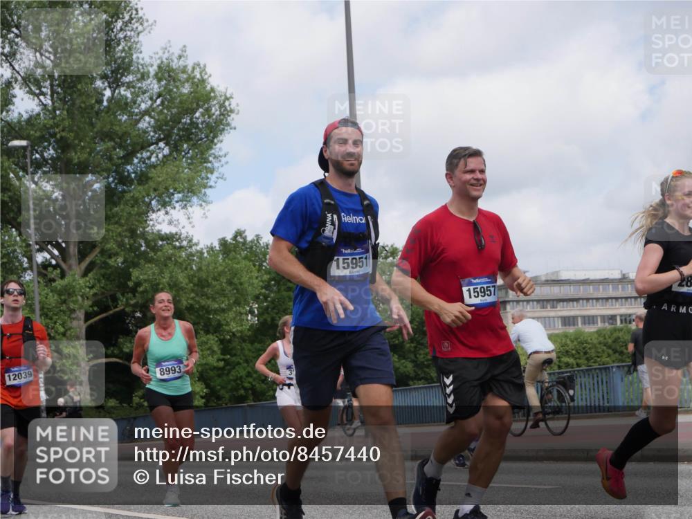 29.06.2025 - hella hamburg halbmarathon Luisa Fischer http://msf.ph/oto/8457440 29.06.2025 10:36:21 Kennedybrücke 12039, 8993, 15951, 15957, 1078, 1199, 1324, 1373, 2838, 3341, 3560, 3871, 4164, 4446, 5917, 6773, 8175, 8993, 9750 meine-sportfotos.de