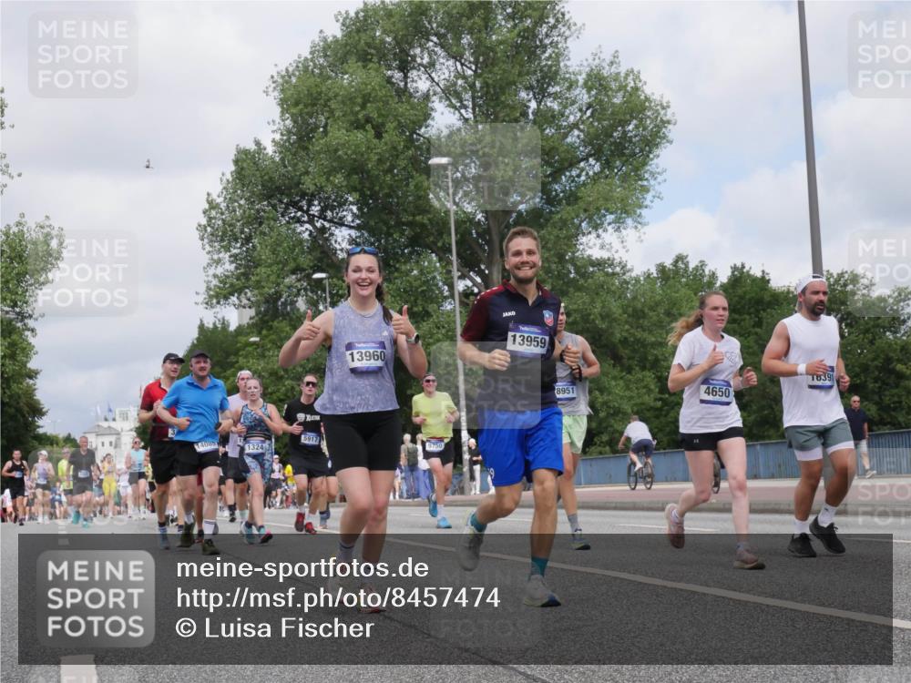 29.06.2025 - hella hamburg halbmarathon Luisa Fischer http://msf.ph/oto/8457474 29.06.2025 10:36:24 Kennedybrücke 14085, 1324, 5917, 13960, 9750, 13959, 8951, 4650, 6391, 1324, 1995, 2085, 2838, 3341, 3560, 3871, 4164, 5180, 5917, 6773, 7705, 8993, 9750 meine-sportfotos.de