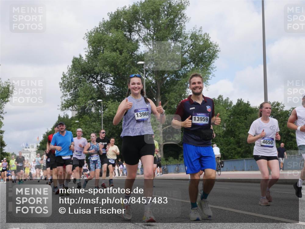 29.06.2025 - hella hamburg halbmarathon Luisa Fischer http://msf.ph/oto/8457483 29.06.2025 10:36:24 Kennedybrücke 14085, 12812, 91, 1324, 341, 13960, 13959, 4650, 1324, 1995, 2085, 2838, 3341, 3560, 3871, 4164, 5180, 5917, 6773, 7705, 8993, 9750 meine-sportfotos.de