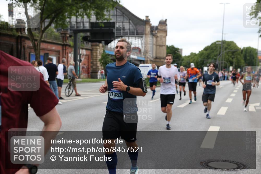 29.06.2025 - hella hamburg halbmarathon Yannick Fuchs http://msf.ph/oto/8457521 29.06.2025 10:56:24 20KM 1006, 1128, 1264, 1377, 1432, 1568, 1573, 1726, 6414, 6415, 6752, 7658, 7869, 8045, 8154, 8624, 8730, 9131, 9718, 10214, 10519, 11180, 11670, 11968, 12156, 13498, 13868, 14368, 14456, 15859, 16292, 16654, 16688, 16808, 17136, 17383, 17532, 17955, 18599, 18919, 19023 meine-sportfotos.de