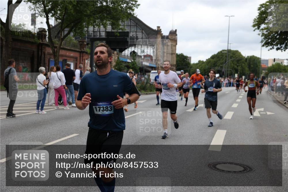 29.06.2025 - hella hamburg halbmarathon Yannick Fuchs http://msf.ph/oto/8457533 29.06.2025 10:56:24 20KM 1006, 1128, 1264, 1377, 1432, 1568, 1573, 1726, 6414, 6415, 6752, 7658, 7869, 8045, 8154, 8624, 8730, 9131, 9718, 10214, 10519, 11180, 11670, 11968, 12156, 13498, 13868, 14368, 14456, 15859, 16292, 16654, 16688, 16808, 17136, 17383, 17532, 17955, 18599, 18919, 19023 meine-sportfotos.de