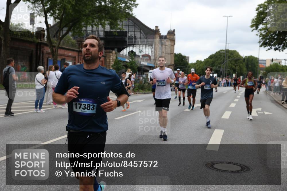 29.06.2025 - hella hamburg halbmarathon Yannick Fuchs http://msf.ph/oto/8457572 29.06.2025 10:56:24 20KM 1006, 1128, 1264, 1377, 1432, 1568, 1573, 1726, 6414, 6415, 6752, 7658, 7869, 8045, 8154, 8624, 8730, 9131, 9718, 10214, 10519, 11180, 11670, 11968, 12156, 13498, 13868, 14368, 14456, 15859, 16292, 16654, 16688, 16808, 17136, 17383, 17532, 17955, 18599, 18919, 19023 meine-sportfotos.de