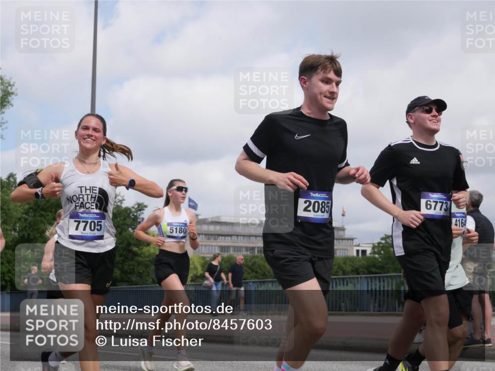 29.06.2025 - hella hamburg halbmarathon Luisa Fischer http://msf.ph/oto/8457603 29.06.2025 10:36:32 Kennedybrücke 7705, 5180, 2085, 6773, 4164, 1995, 2085, 2342, 3341, 3812, 4164, 5180, 5917, 6773, 6999, 7308, 7309, 7705, 8891, 9591 meine-sportfotos.de