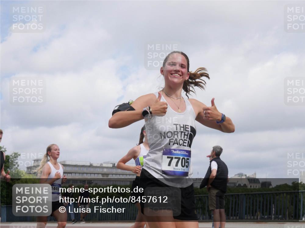 29.06.2025 - hella hamburg halbmarathon Luisa Fischer http://msf.ph/oto/8457612 29.06.2025 10:36:33 Kennedybrücke 14451, 7705, 1995, 2085, 2342, 3812, 4164, 5180, 6773, 6999, 7308, 7309, 7705, 8891, 9591 meine-sportfotos.de