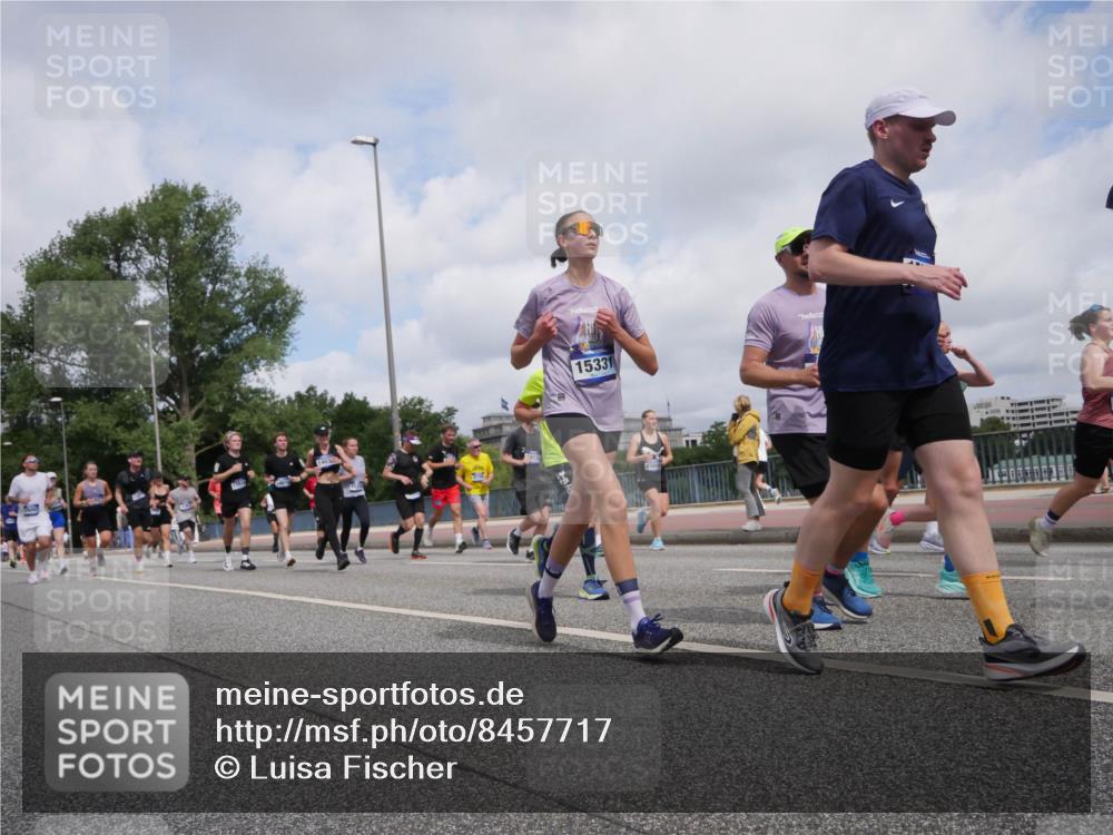29.06.2025 - hella hamburg halbmarathon Luisa Fischer http://msf.ph/oto/8457717 29.06.2025 10:36:43 Kennedybrücke 15331, 1896, 2776, 3812, 4361, 4433, 4449, 5075, 5561, 5584, 7308, 7309, 9234, 9258, 9706, 9799 meine-sportfotos.de
