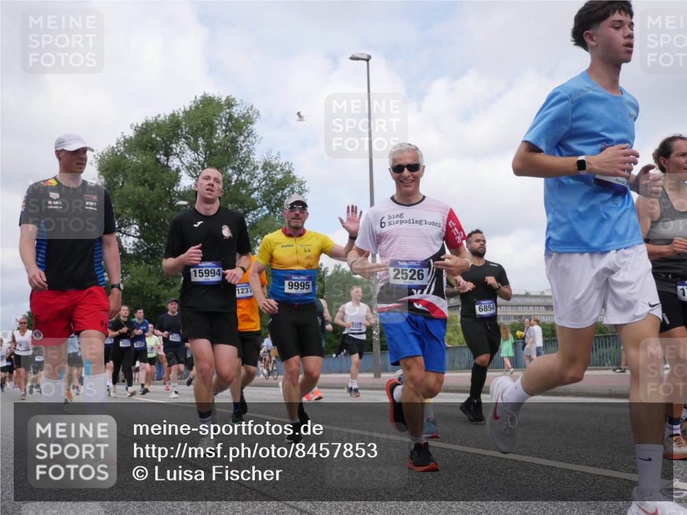 29.06.2025 - hella hamburg halbmarathon Luisa Fischer http://msf.ph/oto/8457853 29.06.2025 10:36:56 Kennedybrücke 5822, 5821, 15994, 1237, 9995, 2526, 6854, 1189, 1275, 2526, 3264, 3340, 3345, 3848, 4807, 5141, 5557, 5821, 5822, 5887, 6364, 6515, 6516, 6956, 7027, 7633, 7653, 7982, 8157, 8349, 8375, 8377, 8383, 8401, 8620, 9438, 9995, 10048, 10800 meine-sportfotos.de