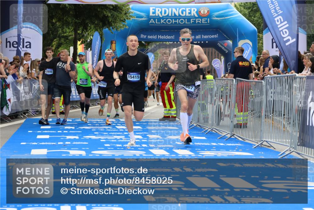 29.06.2025 - hella hamburg halbmarathon Strokosch-Dieckow http://msf.ph/oto/8458025 29.06.2025 10:35:13 Ziel 4740, 4944, 7628, 7867, 11559, 12514, 13798, 14789, 15415, 15773, 17022 meine-sportfotos.de