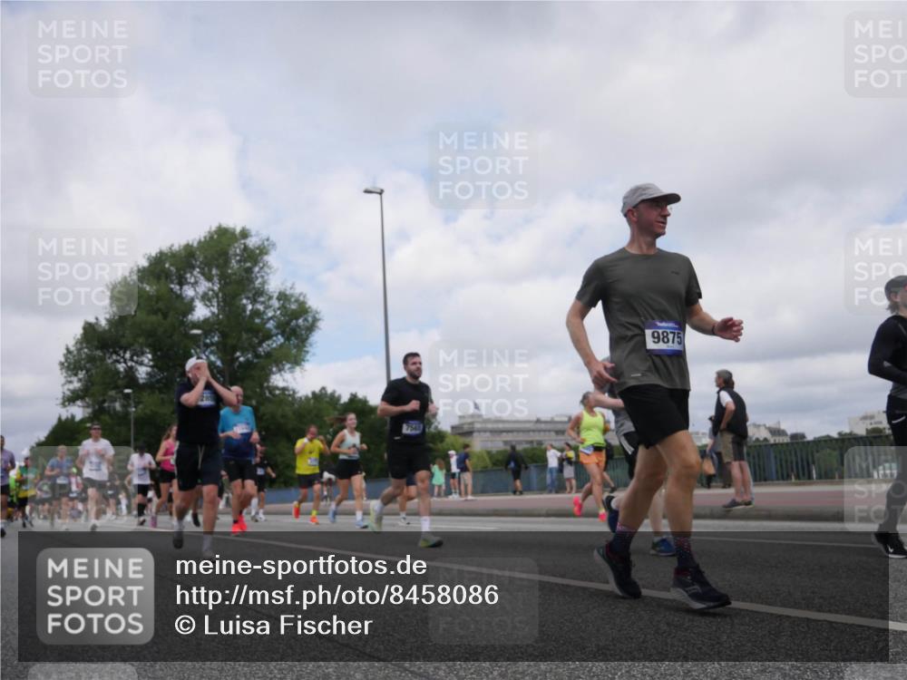 29.06.2025 - hella hamburg halbmarathon Luisa Fischer http://msf.ph/oto/8458086 29.06.2025 10:37:09 Kennedybrücke 9875, 1764, 2038, 2933, 4445, 4824, 4826, 5096, 5566, 5569, 5691, 7565, 8277, 9875, 10048, 10071, 10561 meine-sportfotos.de