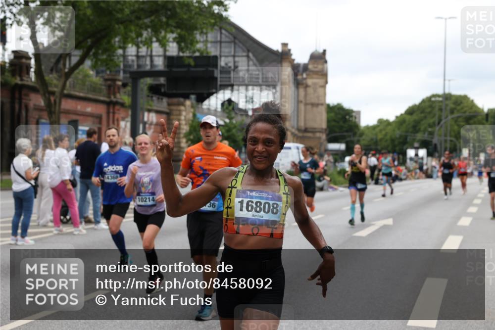 29.06.2025 - hella hamburg halbmarathon Yannick Fuchs http://msf.ph/oto/8458092 29.06.2025 10:56:27 20KM 1006, 1128, 1212, 1264, 1377, 1432, 1568, 1573, 1674, 1726, 6414, 6415, 6752, 7658, 7869, 8045, 8624, 8730, 9131, 10214, 10519, 11180, 11670, 12156, 12286, 13498, 13868, 14368, 14456, 16292, 16654, 16688, 16808, 17136, 17383, 17955, 18599, 18919, 19023 meine-sportfotos.de