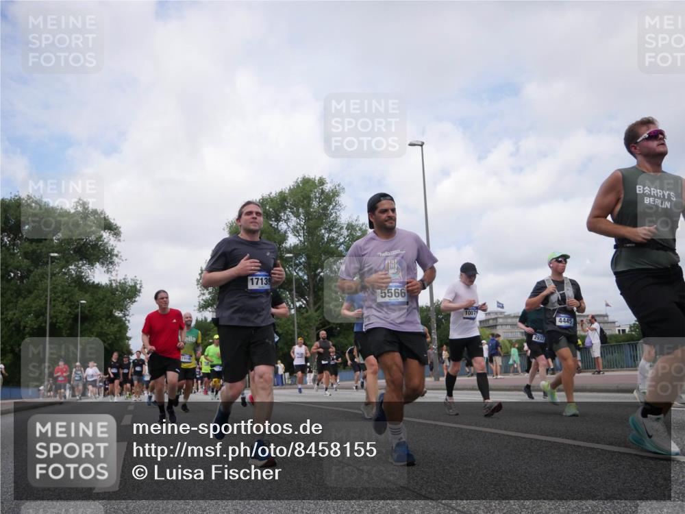 29.06.2025 - hella hamburg halbmarathon Luisa Fischer http://msf.ph/oto/8458155 29.06.2025 10:37:14 Kennedybrücke 19145, 17139, 5566, 1007, 2933, 4445, 1764, 1787, 2038, 2276, 2464, 2496, 2933, 4445, 5096, 5566, 5569, 5691, 6574, 8277, 8282, 9094, 10007, 10071, 10561, 10564 meine-sportfotos.de