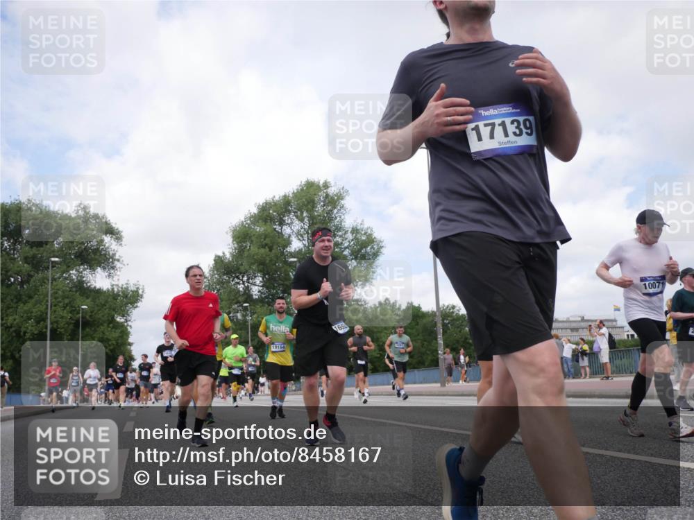 29.06.2025 - hella hamburg halbmarathon Luisa Fischer http://msf.ph/oto/8458167 29.06.2025 10:37:15 Kennedybrücke 19164, 165, 17139, 10071, 1764, 1787, 2038, 2276, 2464, 2496, 2933, 4445, 5096, 5566, 5569, 5691, 6574, 8282, 9094, 10007, 10071, 10561, 10564 meine-sportfotos.de