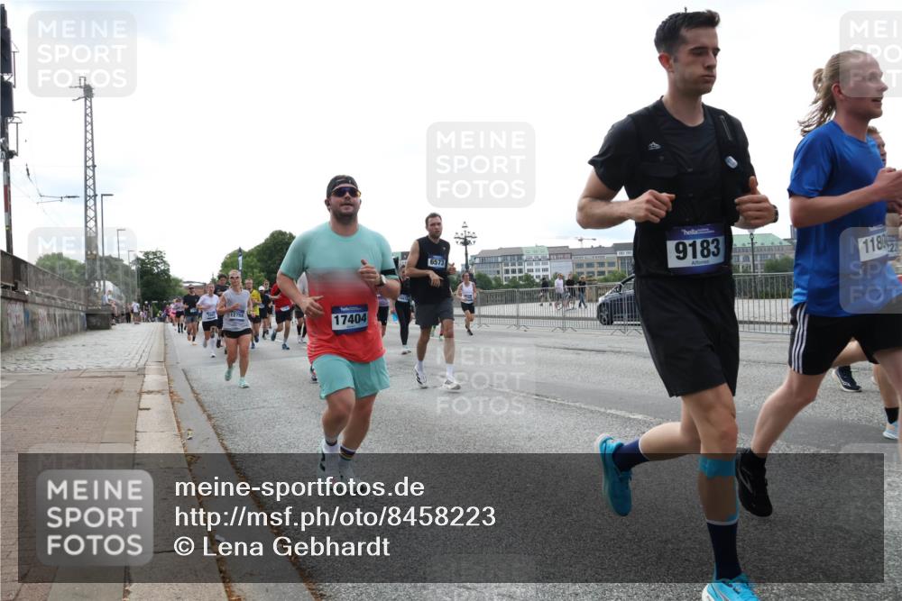 29.06.2025 - hella hamburg halbmarathon Lena Gebhardt http://msf.ph/oto/8458223 29.06.2025 10:31:39 Lombardsbrücke 12758, 17404, 6573, 9183, 1180, 1235, 1292, 1373, 1844, 1879, 1979, 2384, 2414, 2672, 2831, 2832, 2914, 3221, 3239, 3358, 3396, 3397, 3424, 3571, 3681, 3751, 4817, 4877, 4953, 5156, 5165, 5437, 5846, 5943, 5965, 6057, 6078, 6160, 6546, 6573, 6640, 6718, 6727, 7334, 7604, 7772, 7898, 8050, 8072, 8073, 8304, 8620, 8806, 9078, 9104, 9183, 9478, 9812, 9883, 10111, 10240, 10586, 11587, 13724, 14349, 15725, 16457, 16978, 17404, 17517, 17587, 17706 meine-sportfotos.de