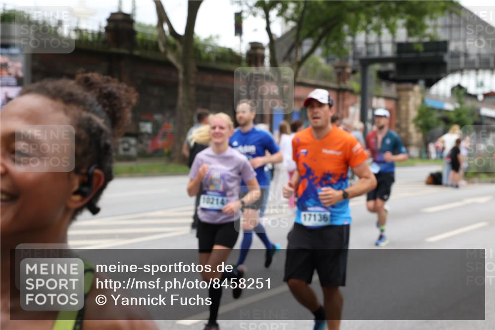 29.06.2025 - hella hamburg halbmarathon Yannick Fuchs http://msf.ph/oto/8458251 29.06.2025 10:56:28 20KM 1006, 1128, 1212, 1264, 1377, 1432, 1568, 1573, 1674, 1726, 3740, 6414, 6415, 6752, 7658, 7869, 8045, 8624, 8730, 9131, 10214, 10519, 11180, 11670, 12156, 12286, 13498, 13868, 14368, 14456, 16292, 16654, 16688, 16808, 17136, 17383, 17955, 18599, 18919, 19023 meine-sportfotos.de