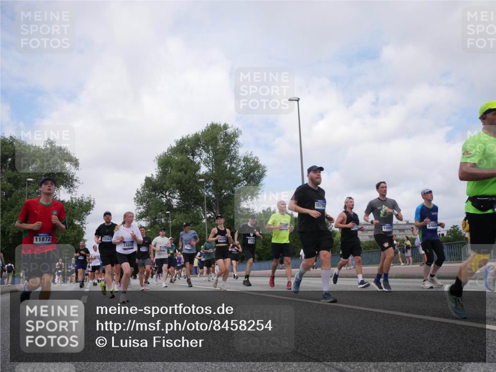 29.06.2025 - hella hamburg halbmarathon Luisa Fischer http://msf.ph/oto/8458254 29.06.2025 10:37:21 Kennedybrücke 11872, 12562, 15845, 6718, 4787, 094, 249, 15792, 574, 10007, 2464, 1025, 1705, 1787, 2276, 2464, 2496, 2511, 5691, 6034, 6109, 6574, 6718, 6727, 7324, 7329, 8202, 8282, 9094, 10007, 10564 meine-sportfotos.de