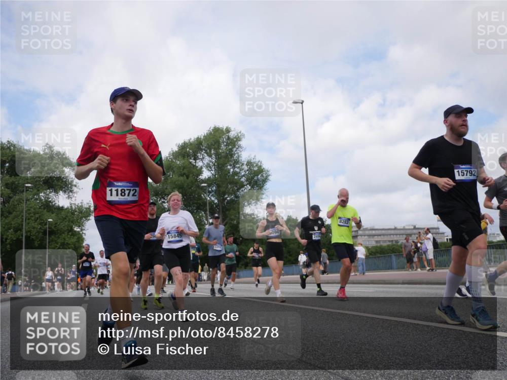 29.06.2025 - hella hamburg halbmarathon Luisa Fischer http://msf.ph/oto/8458278 29.06.2025 10:37:22 Kennedybrücke 11872, 15845, 13747, 094, 249, 8282, 15792, 1025, 1705, 1787, 2276, 2464, 2496, 2510, 2511, 4942, 6034, 6109, 6574, 6718, 6727, 7324, 7329, 8202, 8282, 9094, 10007, 10564 meine-sportfotos.de
