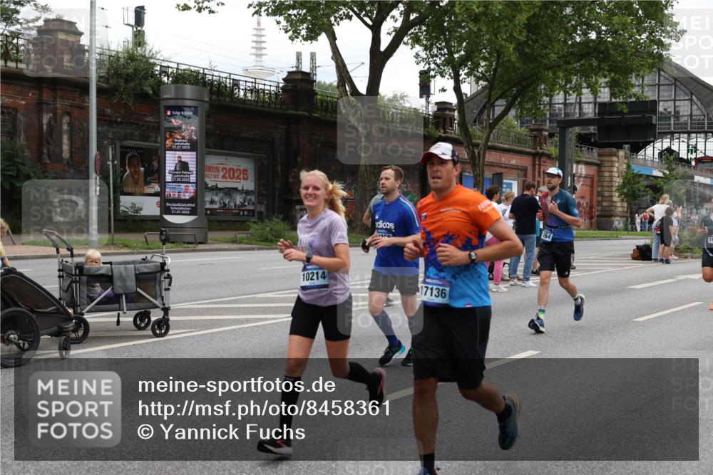 29.06.2025 - hella hamburg halbmarathon Yannick Fuchs http://msf.ph/oto/8458361 29.06.2025 10:56:28 20KM 1006, 1128, 1212, 1264, 1377, 1432, 1568, 1573, 1674, 1726, 3740, 6414, 6415, 6752, 7658, 7869, 8045, 8624, 8730, 9131, 10214, 10519, 11180, 11670, 12156, 12286, 13498, 13868, 14368, 14456, 16292, 16654, 16688, 16808, 17136, 17383, 17955, 18599, 18919, 19023 meine-sportfotos.de