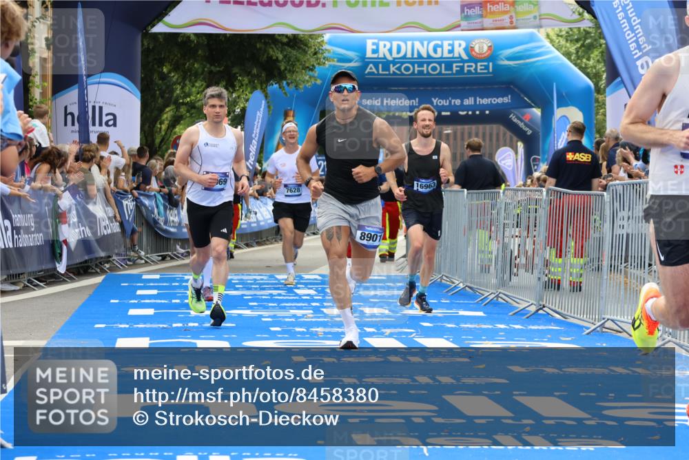 29.06.2025 - hella hamburg halbmarathon Strokosch-Dieckow http://msf.ph/oto/8458380 29.06.2025 10:35:01 Ziel 6704, 7628, 7972, 8864, 8901, 11559, 12044, 12751, 14069, 15391, 15902, 16140, 16177, 16712, 16963, 16964, 17022, 17643, 18220 meine-sportfotos.de