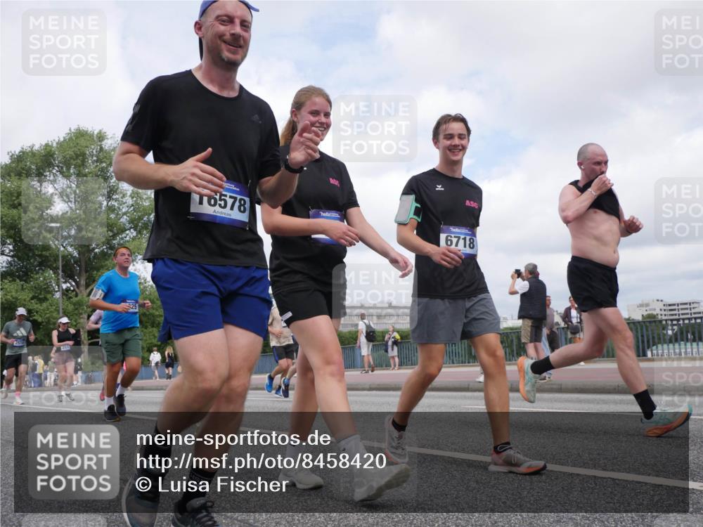 29.06.2025 - hella hamburg halbmarathon Luisa Fischer http://msf.ph/oto/8458420 29.06.2025 10:37:28 Kennedybrücke 2510, 251, 6578, 6718, 1025, 1705, 2510, 2511, 3145, 3829, 4479, 4540, 4942, 6034, 6109, 6718, 6727, 7324, 7329, 7644, 8202, 9514 meine-sportfotos.de