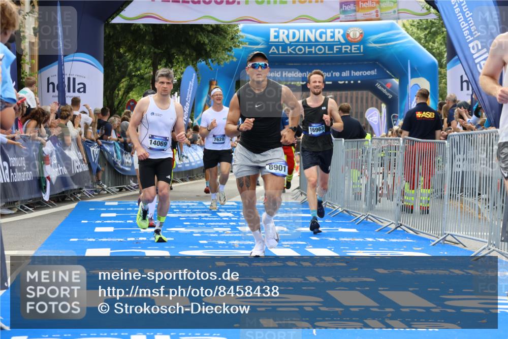 29.06.2025 - hella hamburg halbmarathon Strokosch-Dieckow http://msf.ph/oto/8458438 29.06.2025 10:35:02 Ziel 7628, 7972, 8864, 8901, 11559, 12044, 14069, 15391, 15902, 16140, 16177, 16963, 16964, 17022, 17643, 18220 meine-sportfotos.de