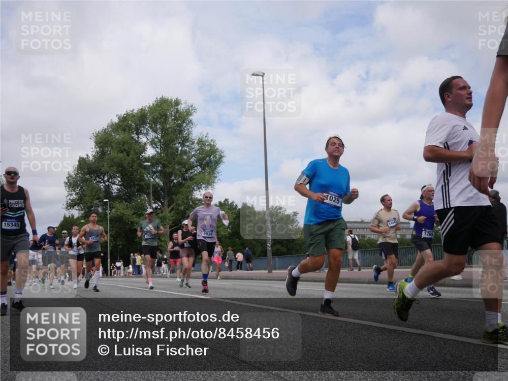 29.06.2025 - hella hamburg halbmarathon Luisa Fischer http://msf.ph/oto/8458456 29.06.2025 10:37:29 Kennedybrücke 15345, 2510, 6034, 1672, 025, 14443, 1705, 1025, 1705, 2510, 2511, 3145, 3829, 4479, 4540, 4942, 6034, 6109, 6718, 6727, 7324, 7329, 7644, 8202, 9514 meine-sportfotos.de