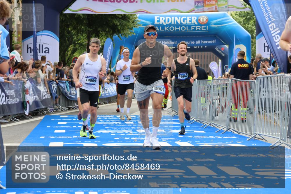 29.06.2025 - hella hamburg halbmarathon Strokosch-Dieckow http://msf.ph/oto/8458469 29.06.2025 10:35:02 Ziel 7628, 7972, 8864, 8901, 11559, 12044, 14069, 15391, 15902, 16140, 16177, 16963, 16964, 17022, 17643, 18220 meine-sportfotos.de