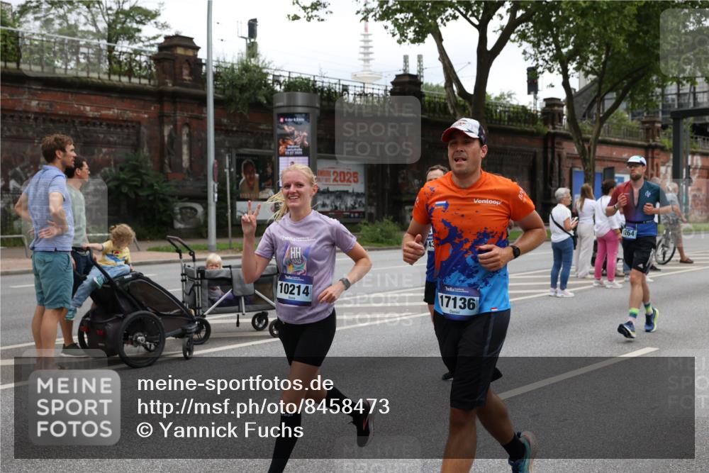 29.06.2025 - hella hamburg halbmarathon Yannick Fuchs http://msf.ph/oto/8458473 29.06.2025 10:56:29 20KM 1006, 1128, 1212, 1264, 1377, 1432, 1568, 1573, 1674, 1726, 3740, 4511, 6414, 6415, 6752, 7658, 7869, 8045, 8624, 8730, 9131, 10214, 10519, 11180, 11670, 12156, 12286, 13498, 13868, 14368, 14456, 16292, 16654, 16688, 16808, 17136, 17383, 17955, 18599, 19023 meine-sportfotos.de