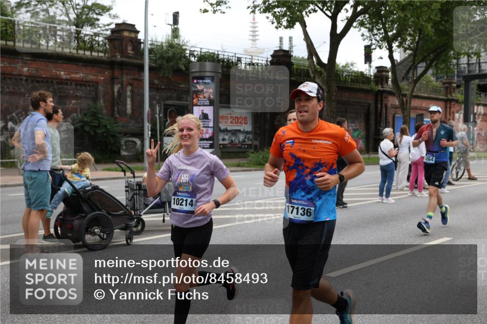 29.06.2025 - hella hamburg halbmarathon Yannick Fuchs http://msf.ph/oto/8458493 29.06.2025 10:56:29 20KM 1006, 1128, 1212, 1264, 1377, 1432, 1568, 1573, 1674, 1726, 3740, 4511, 6414, 6415, 6752, 7658, 7869, 8045, 8624, 8730, 9131, 10214, 10519, 11180, 11670, 12156, 12286, 13498, 13868, 14368, 14456, 16292, 16654, 16688, 16808, 17136, 17383, 17955, 18599, 19023 meine-sportfotos.de